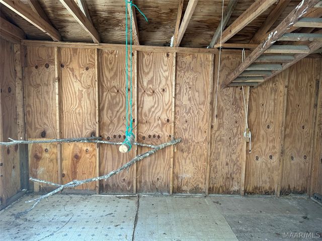 396 SPRING Lane, Deatsville, AL 36022