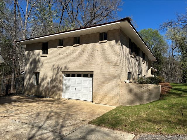 396 SPRING Lane, Deatsville, AL 36022