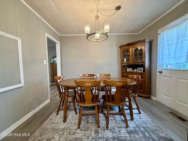 215 N Edgewood Avenue, Williamston, NC 27892