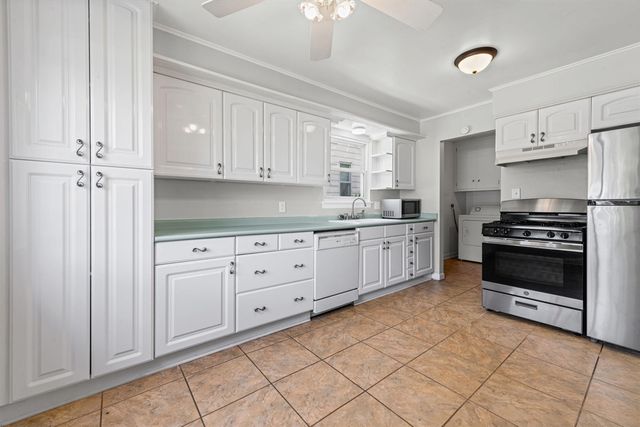14924 Sumner, Redford, MI 48239