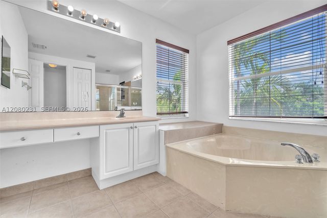 9345 Madewood Ct, West Palm Beach, FL 33411