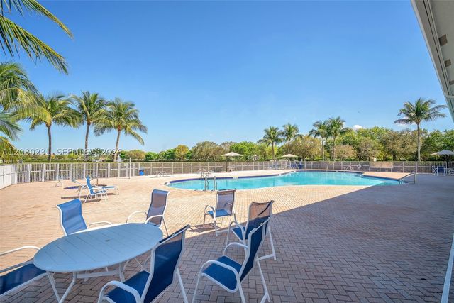 9345 Madewood Ct, West Palm Beach, FL 33411
