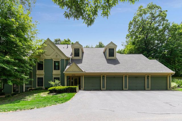 15735 26th Avenue N B, Plymouth, MN 55447