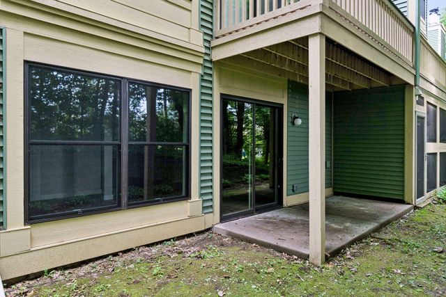 15735 26th Avenue N B, Plymouth, MN 55447
