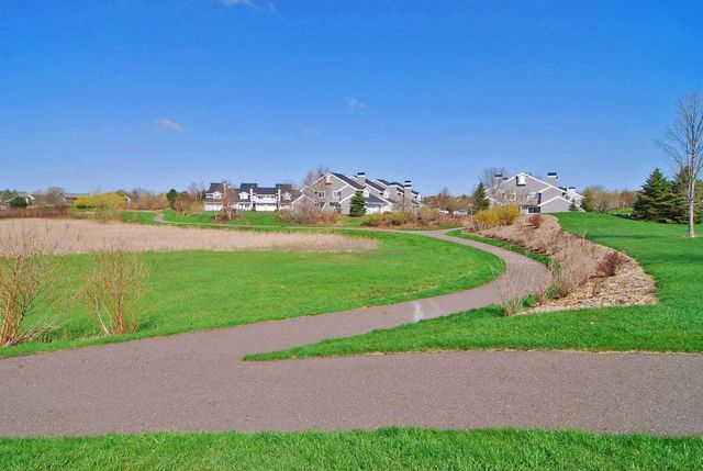 15735 26th Avenue N B, Plymouth, MN 55447
