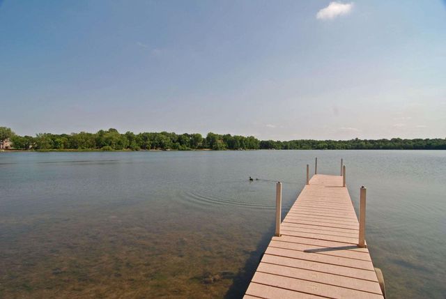 15735 26th Avenue N B, Plymouth, MN 55447