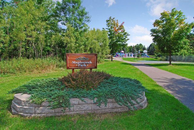 15735 26th Avenue N B, Plymouth, MN 55447