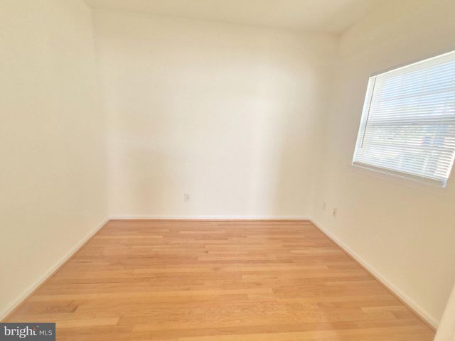 5207 LINDEN DR, Fredericksburg, VA 22407