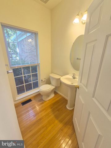 5207 LINDEN DR, Fredericksburg, VA 22407