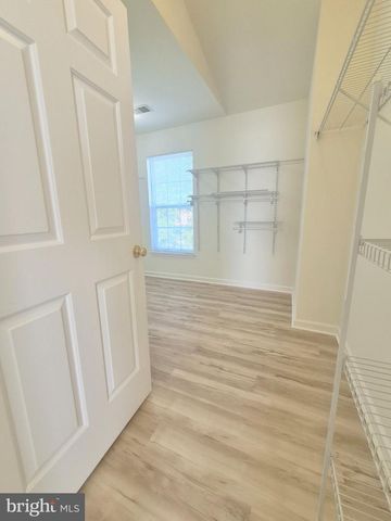 5207 LINDEN DR, Fredericksburg, VA 22407