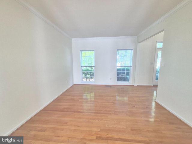 5207 LINDEN DR, Fredericksburg, VA 22407