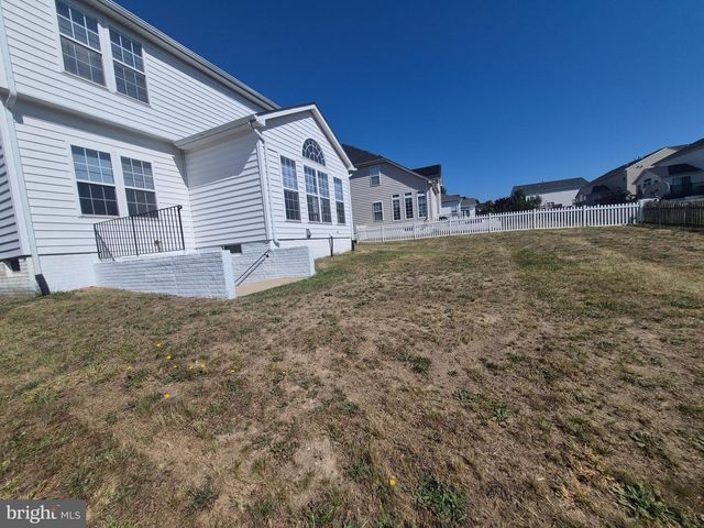 5207 LINDEN DR, Fredericksburg, VA 22407