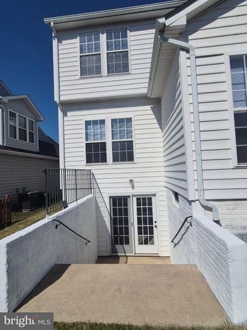 5207 LINDEN DR, Fredericksburg, VA 22407