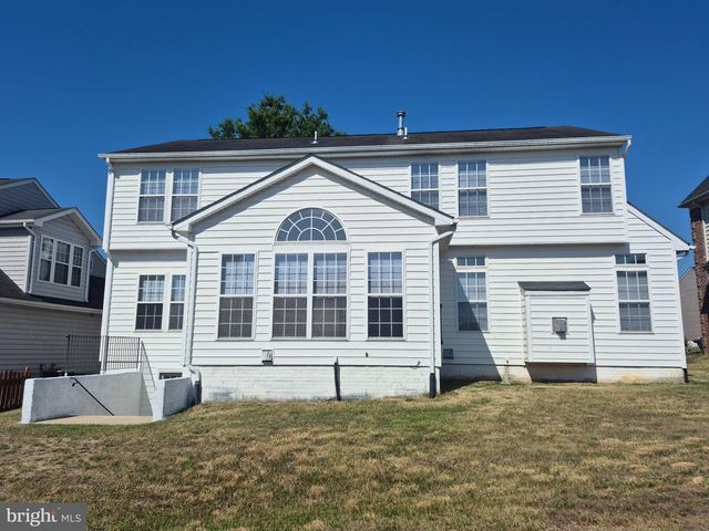 5207 LINDEN DR, Fredericksburg, VA 22407