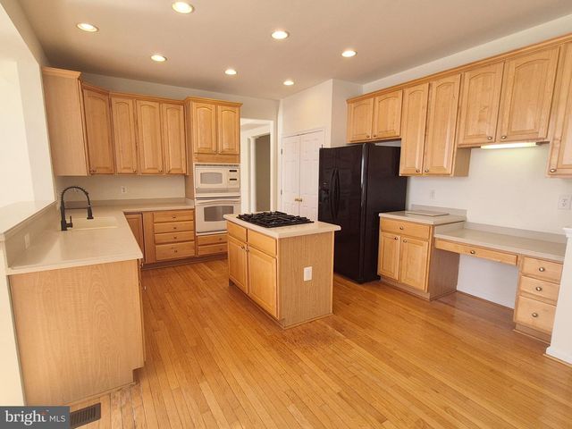 5207 LINDEN DR, Fredericksburg, VA 22407