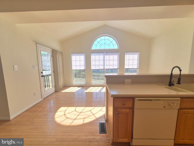 5207 LINDEN DR, Fredericksburg, VA 22407
