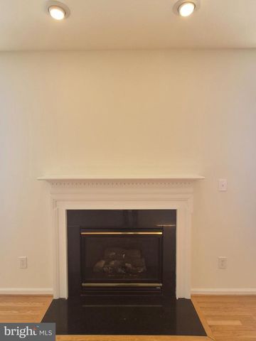 5207 LINDEN DR, Fredericksburg, VA 22407
