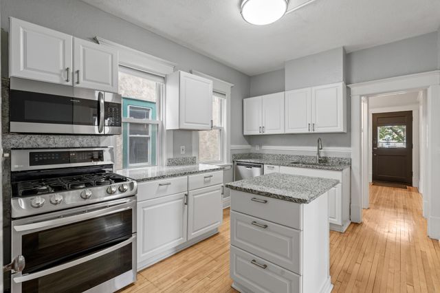 1176 14th Avenue SE, Minneapolis, MN 55414