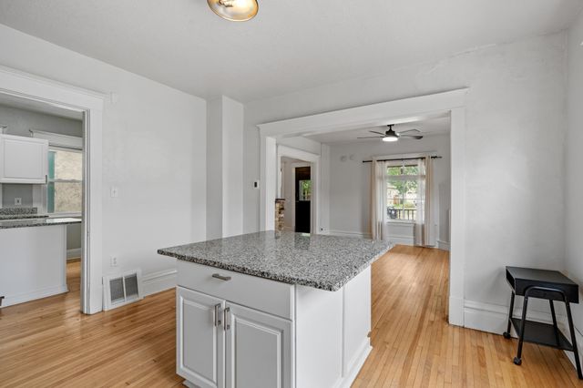 1176 14th Avenue SE, Minneapolis, MN 55414
