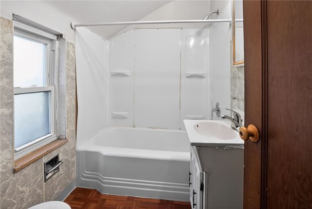 2671 Woodstock Ave, Swissvale, PA 15218