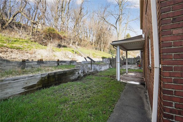 2671 Woodstock Ave, Swissvale, PA 15218