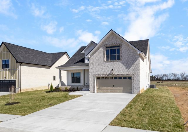 109 Aspen Pine Dr, Clarksville, TN 37043