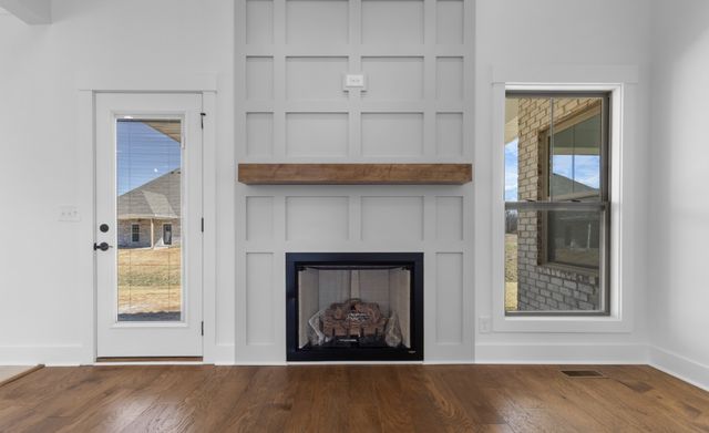 109 Aspen Pine Dr, Clarksville, TN 37043