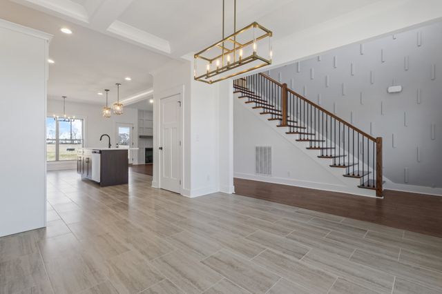 109 Aspen Pine Dr, Clarksville, TN 37043