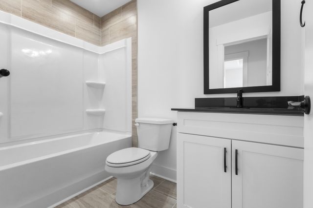 109 Aspen Pine Dr, Clarksville, TN 37043