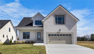 109 Aspen Pine Dr, Clarksville, TN 37043