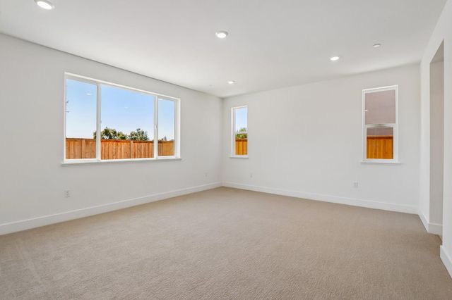 8969 Wickstrom Dr, Orangevale, CA 95662