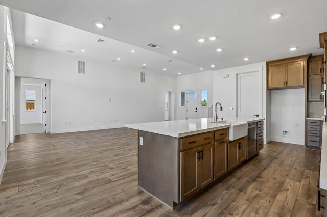 8969 Wickstrom Dr, Orangevale, CA 95662