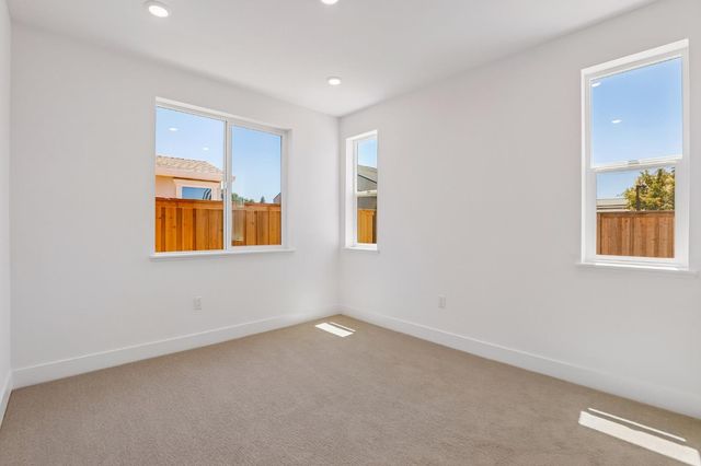 8969 Wickstrom Dr, Orangevale, CA 95662
