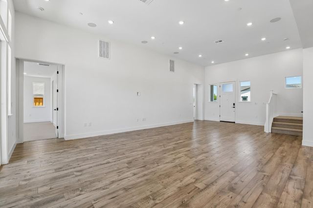 8969 Wickstrom Dr, Orangevale, CA 95662