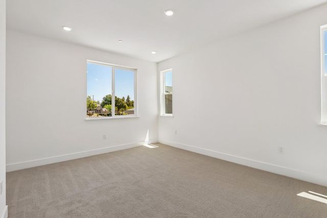 8969 Wickstrom Dr, Orangevale, CA 95662