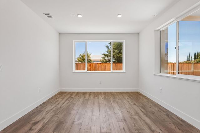 8969 Wickstrom Dr, Orangevale, CA 95662