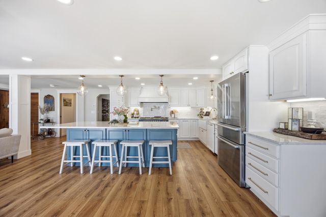 611 N Shore Drive, Detroit Lakes, MN 56501