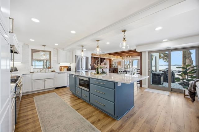 611 N Shore Drive, Detroit Lakes, MN 56501