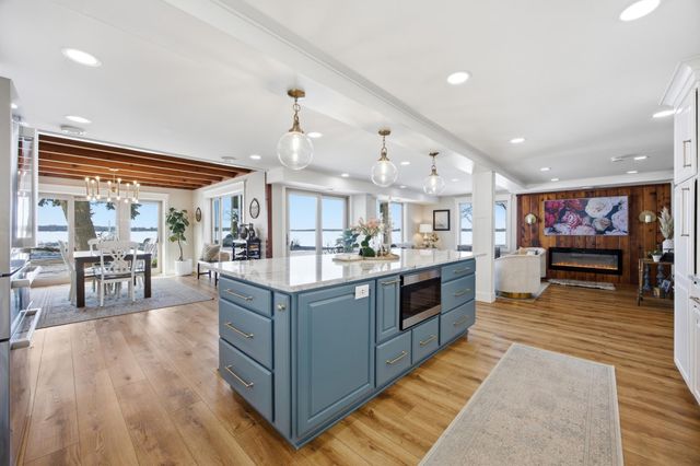 611 N Shore Drive, Detroit Lakes, MN 56501