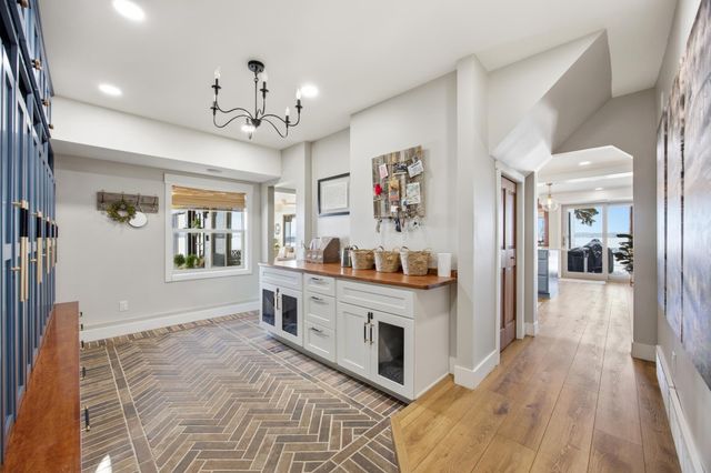 611 N Shore Drive, Detroit Lakes, MN 56501