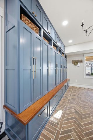 611 N Shore Drive, Detroit Lakes, MN 56501