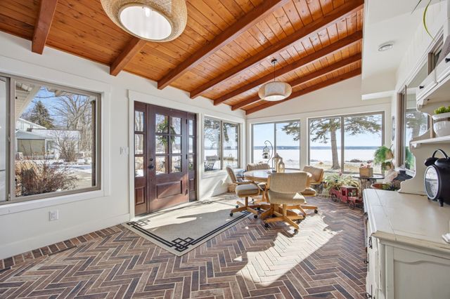 611 N Shore Drive, Detroit Lakes, MN 56501