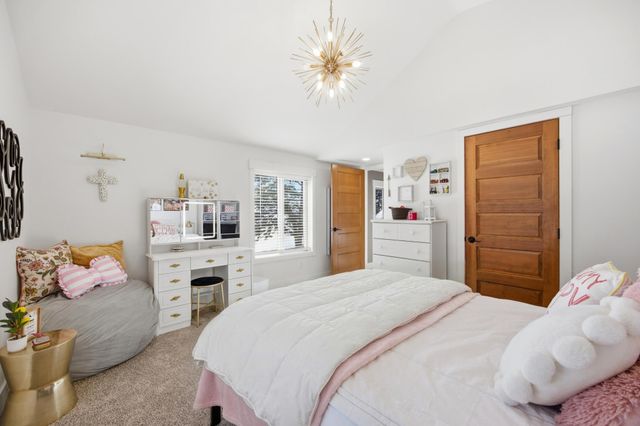 611 N Shore Drive, Detroit Lakes, MN 56501