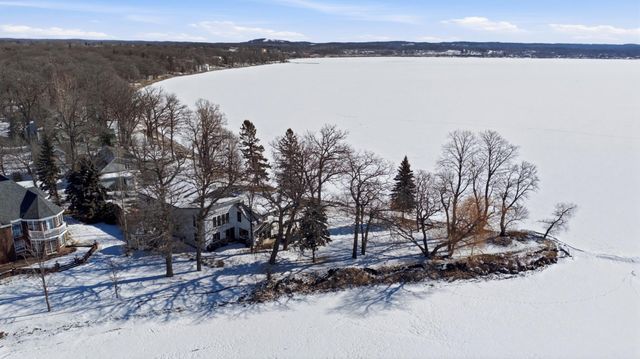 611 N Shore Drive, Detroit Lakes, MN 56501