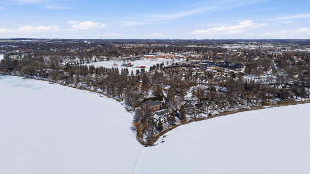 611 N Shore Drive, Detroit Lakes, MN 56501
