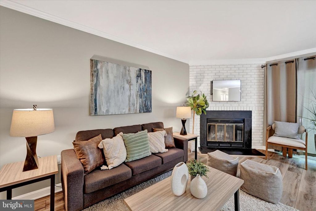 Image 6 of property listing at 6701 RAPID WATER WAY #204, Glen Burnie, MD 21060