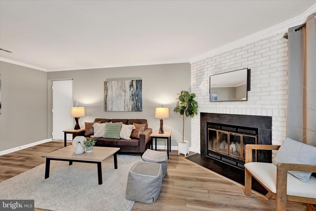 Image 7 of property listing at 6701 RAPID WATER WAY #204, Glen Burnie, MD 21060