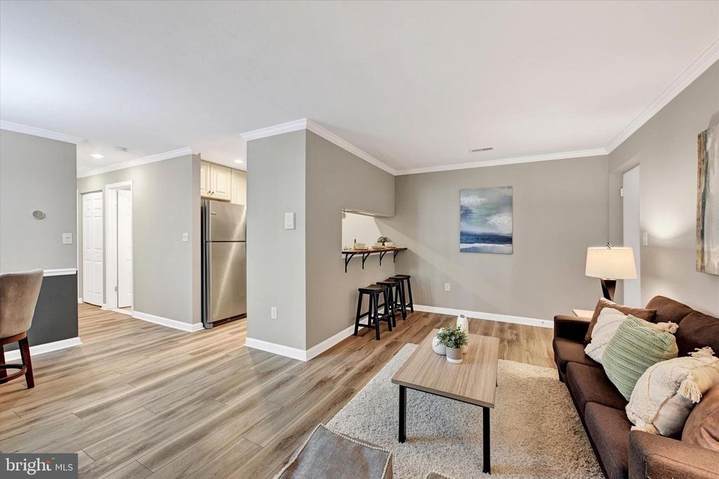 Image 8 of property listing at 6701 RAPID WATER WAY #204, Glen Burnie, MD 21060