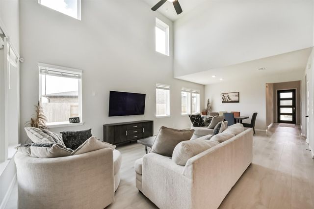 21606 Laggan Cliff Lane, Cypress, TX 77433