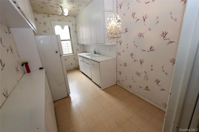 9941 64th Avenue D17, Rego Park, NY 11374